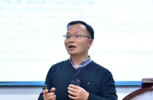 复旦大学EMBA邀唐跃军教授分享动态股权治理平台与激励计划
