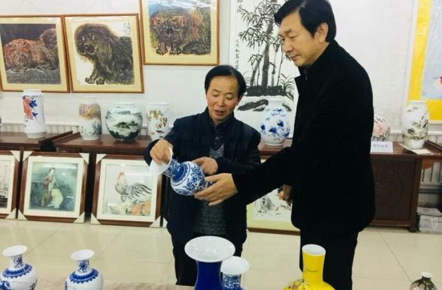 景德古镇汇磁影千年资艺画昌江——陶艺家进人民手工艺术博物馆展