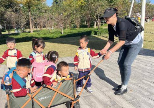 防拐防骗 为爱护航——杭州市三塘实验幼托园防拐骗系列活动 