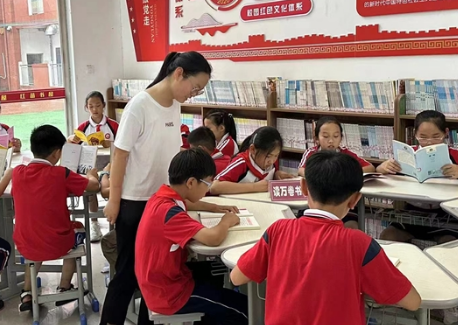 普语润心田，教育照乡野 天津外国语大学豫音华韵路队暑期实践